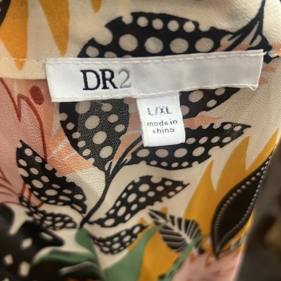 Waist drawstring top! Can be worn as a top with pants or as a swimsuit coverup! - Picture 4 of 4